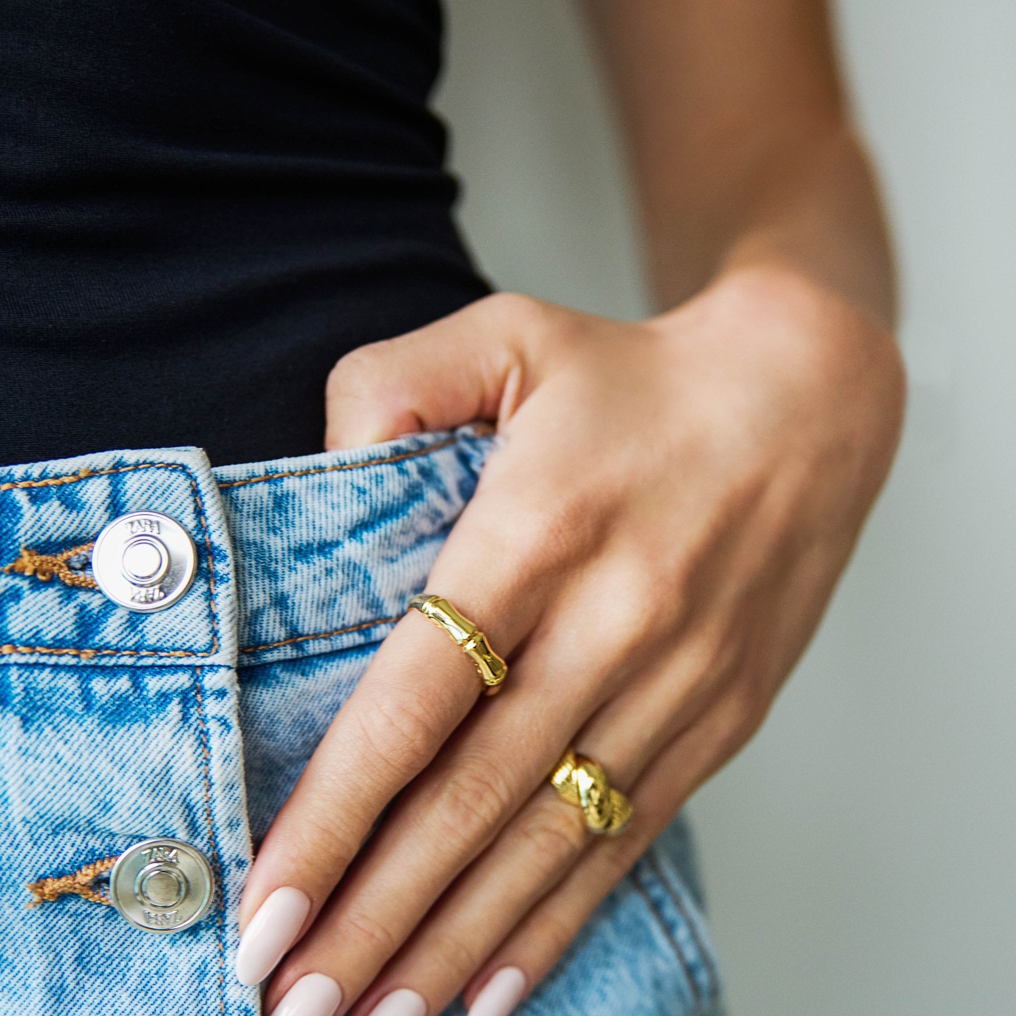 Is 18K Gold Good for Everyday Wear? Here Is What You Should Know - Abra Jewellery